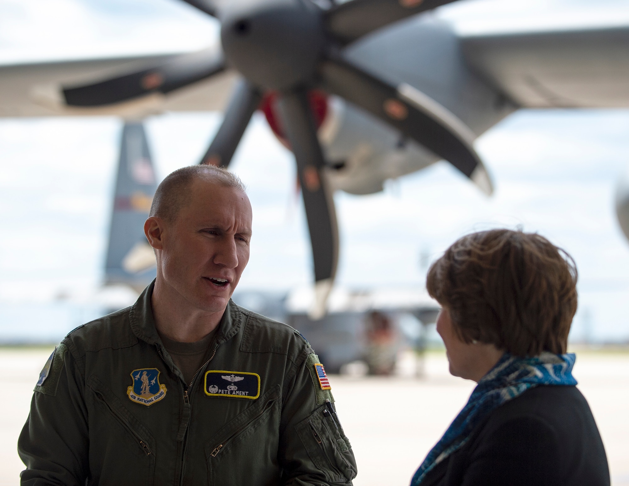 U.S. Air Force Lt. Col. Peter Ament, pilot, 109th Airlift Squadron, talks with U.S. Sen. Amy Klobuchar, D-Minn., in St. Paul, Minn., May 22, 2022.