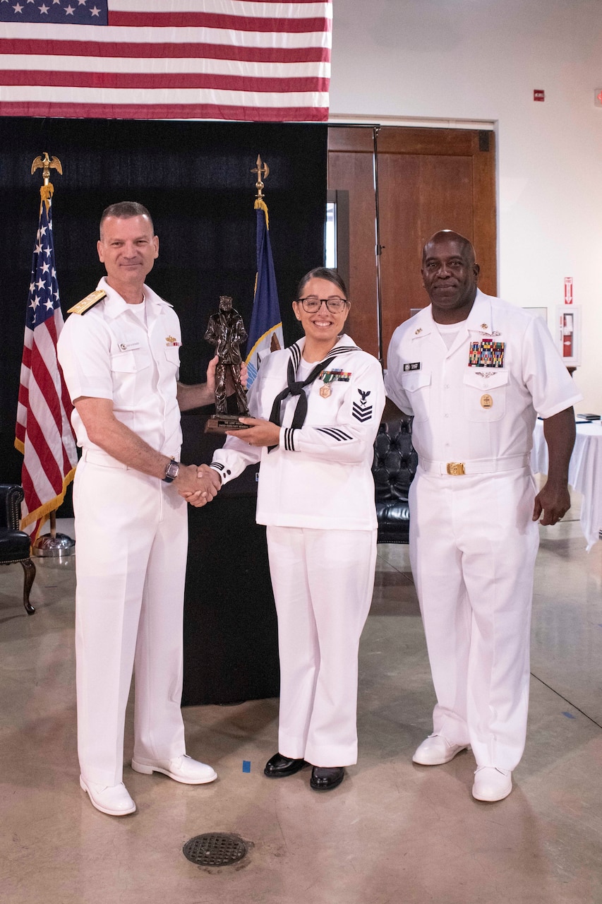 Vice Adm. John B. Mustin, Chief of Navy Reserve and Commander,
Navy Reserve Force, announced Yeoman 1st Class Jasmyn L. Phinizy of Navy Reserve Region Readiness and Mobilization Command Jacksonville as the 2021  Navy Reserve Sailor of the Year (RSOY), May 20, 2022.
