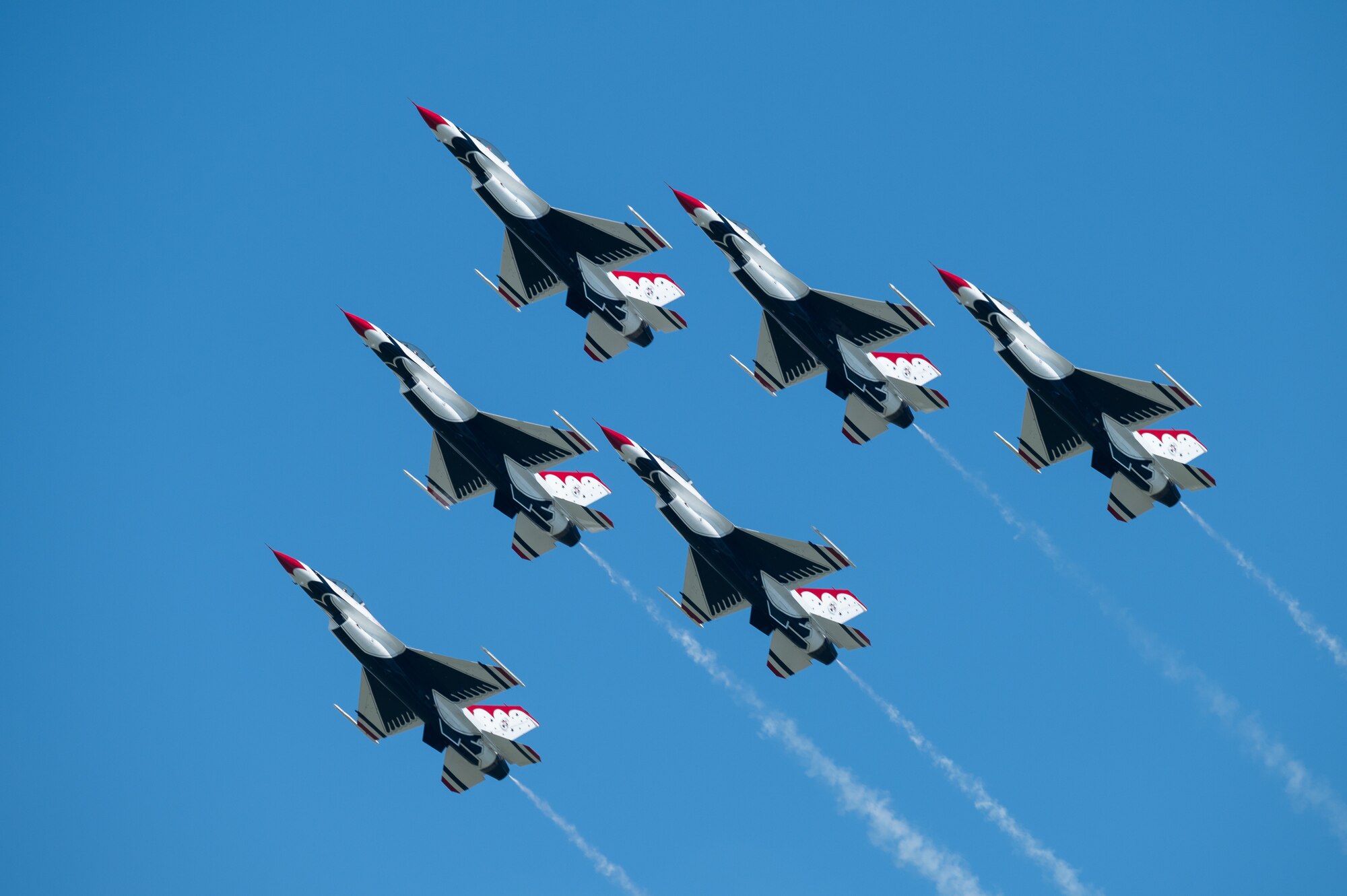 The U.S. Air Force Thunderbirds perform during day two of the 2022 Thunder Over Dover Airshow, May 22, 2022, at Dover Air Force Base, Delaware. The Thunderbirds performed precision flying maneuvers during the 2022 Thunder Over Dover Open House and Airshow May 21-22. (U.S. Air Force photo by Mauricio Campino)