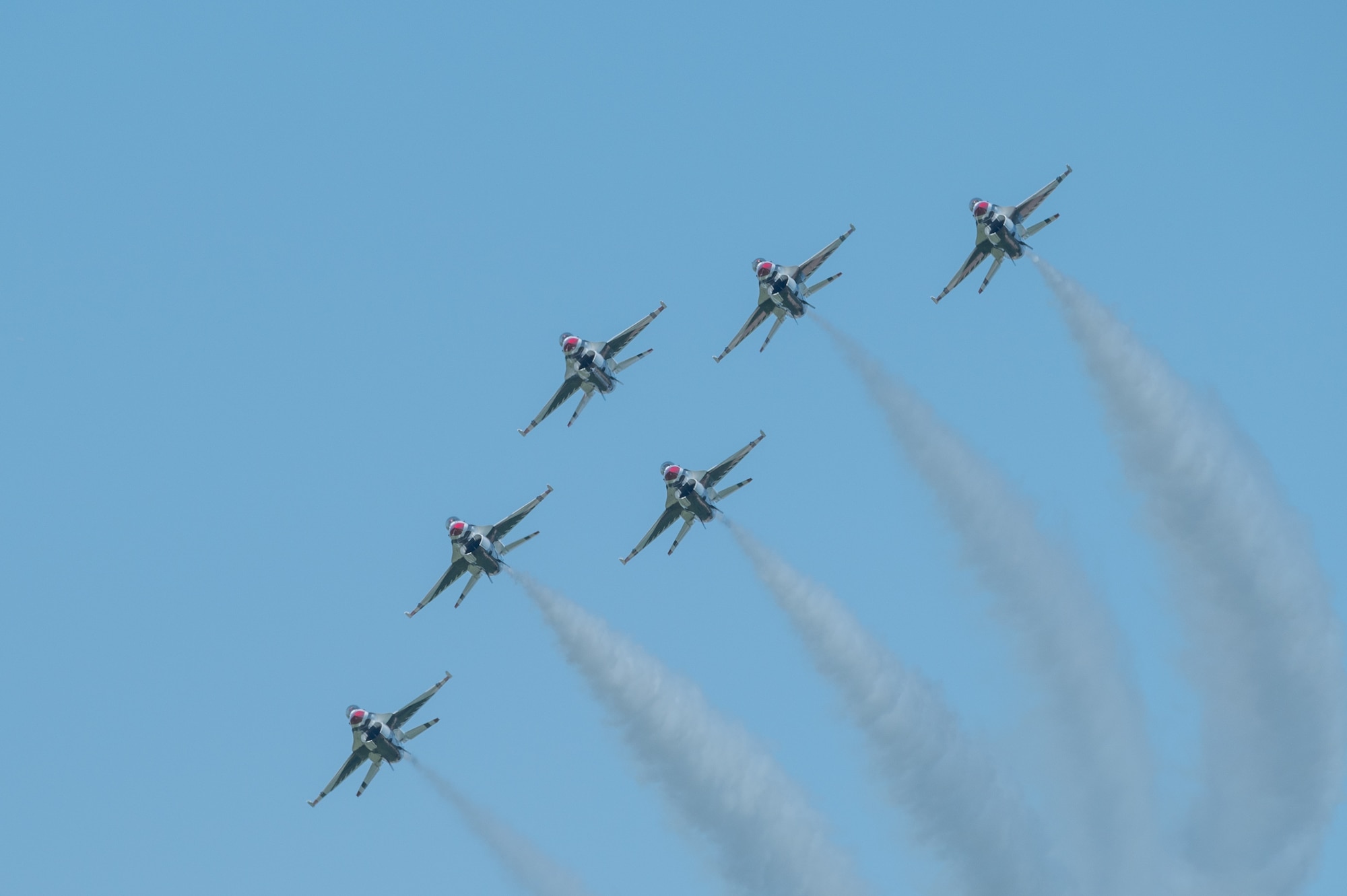 The U.S. Air Force Thunderbirds perform during day two of the 2022 Thunder Over Dover Airshow, May 22, 2022, at Dover Air Force Base, Delaware. The Thunderbirds performed precision flying maneuvers during the 2022 Thunder Over Dover Open House and Airshow May 21-22. (U.S. Air Force photo by Mauricio Campino)