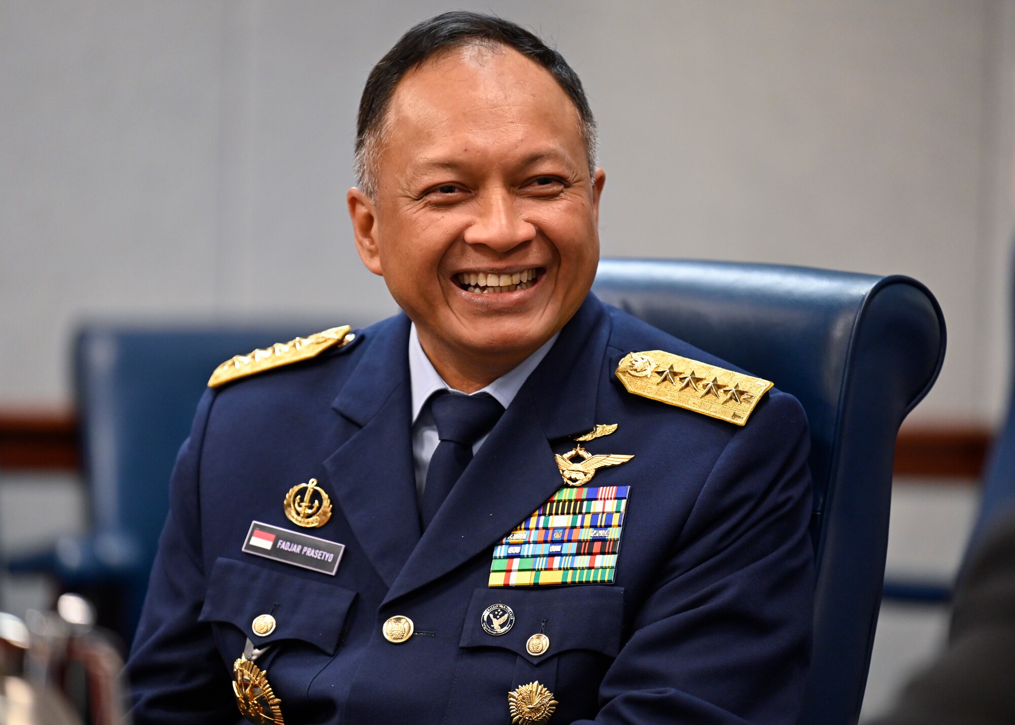 Air Chief Marshal Fadjar Prasetyo, chief of staff of the Indonesian Air Force, speaks with Secretary of the Air Force Frank Kendall.