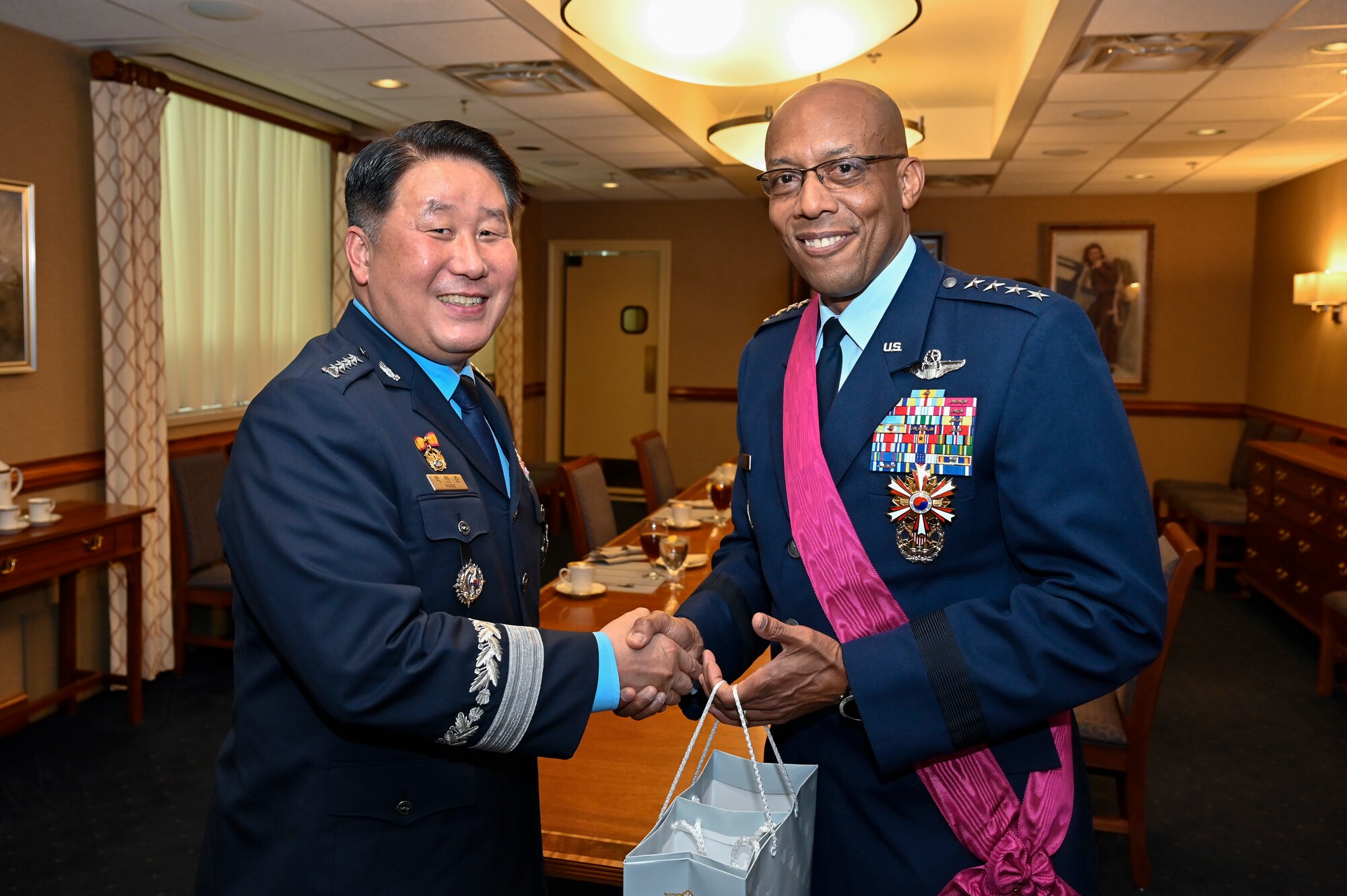 Chief of Staff of the Republic of Korea Air Force Gen. Park Inho, left, poses with Air Force Chief of Staff Gen. CQ Brown, Jr.