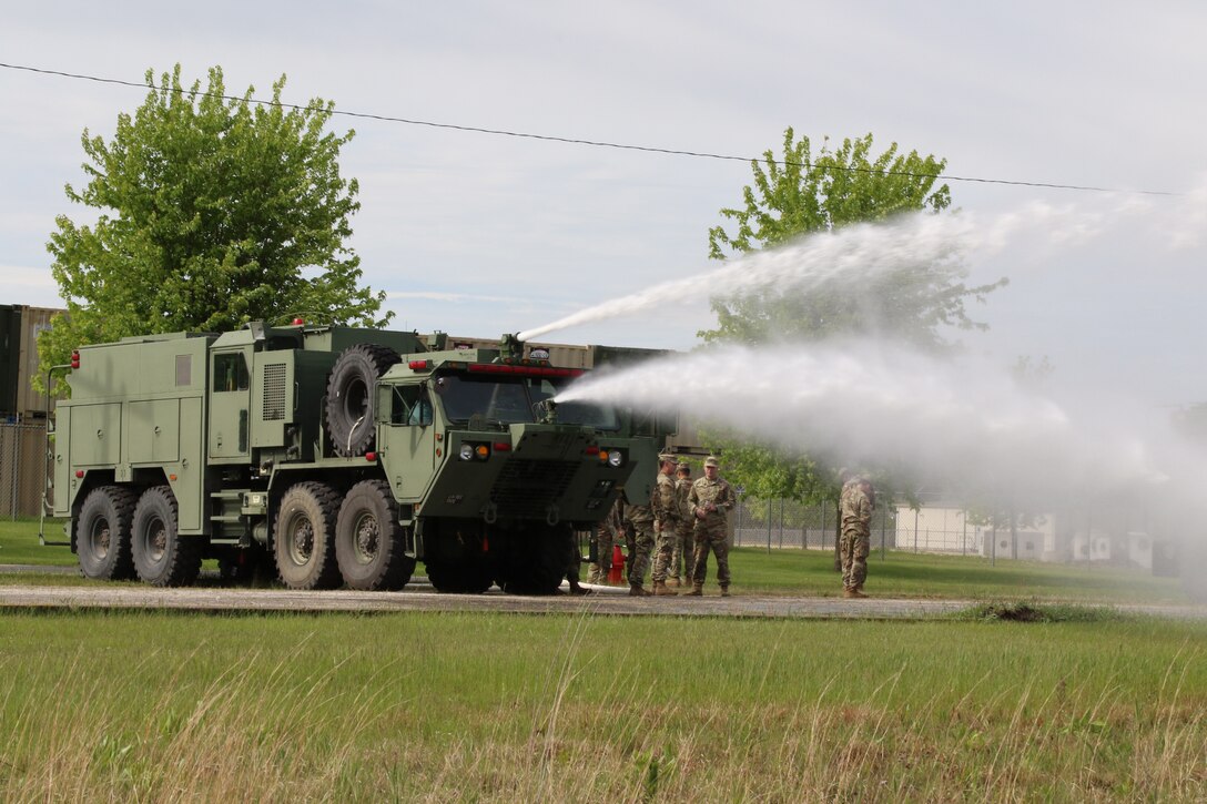 Army Reserve firefighters add skills to toolbelts