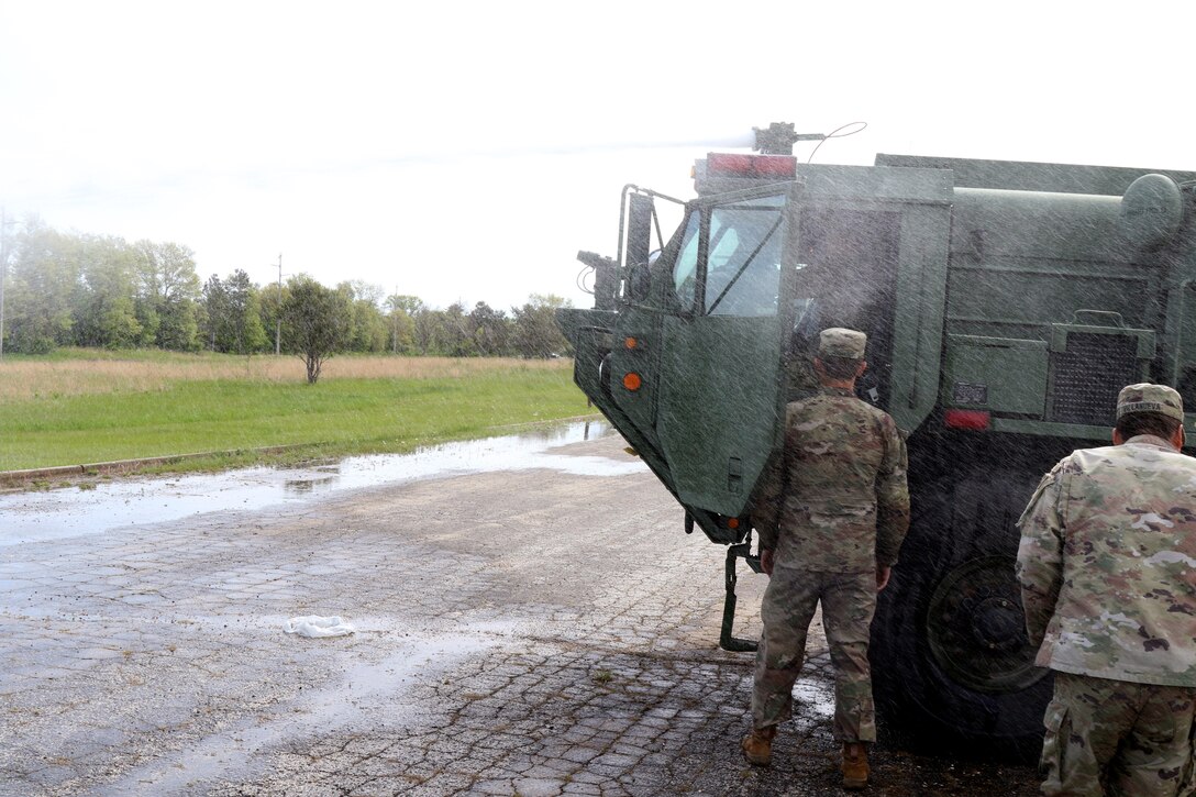 Army Reserve firefighters add skills to toolbelts