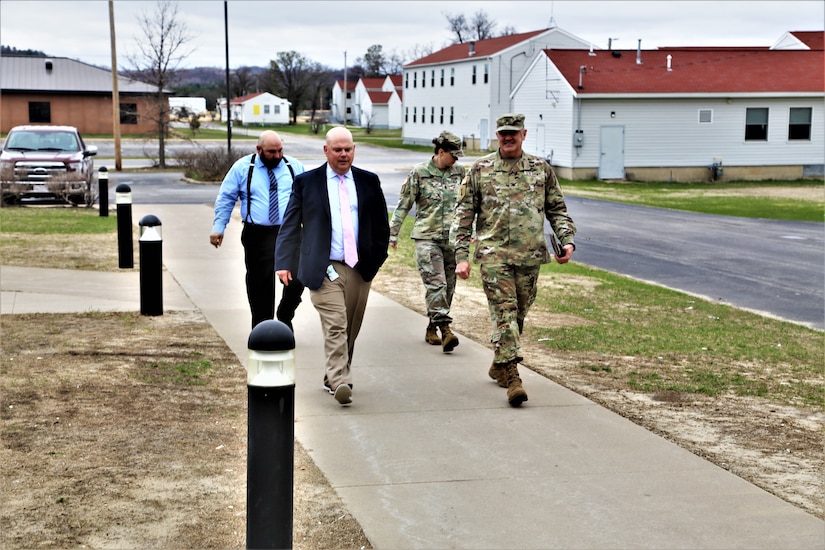 Army Reserve leader visits Fort McCoy; learns more about installation, workforce