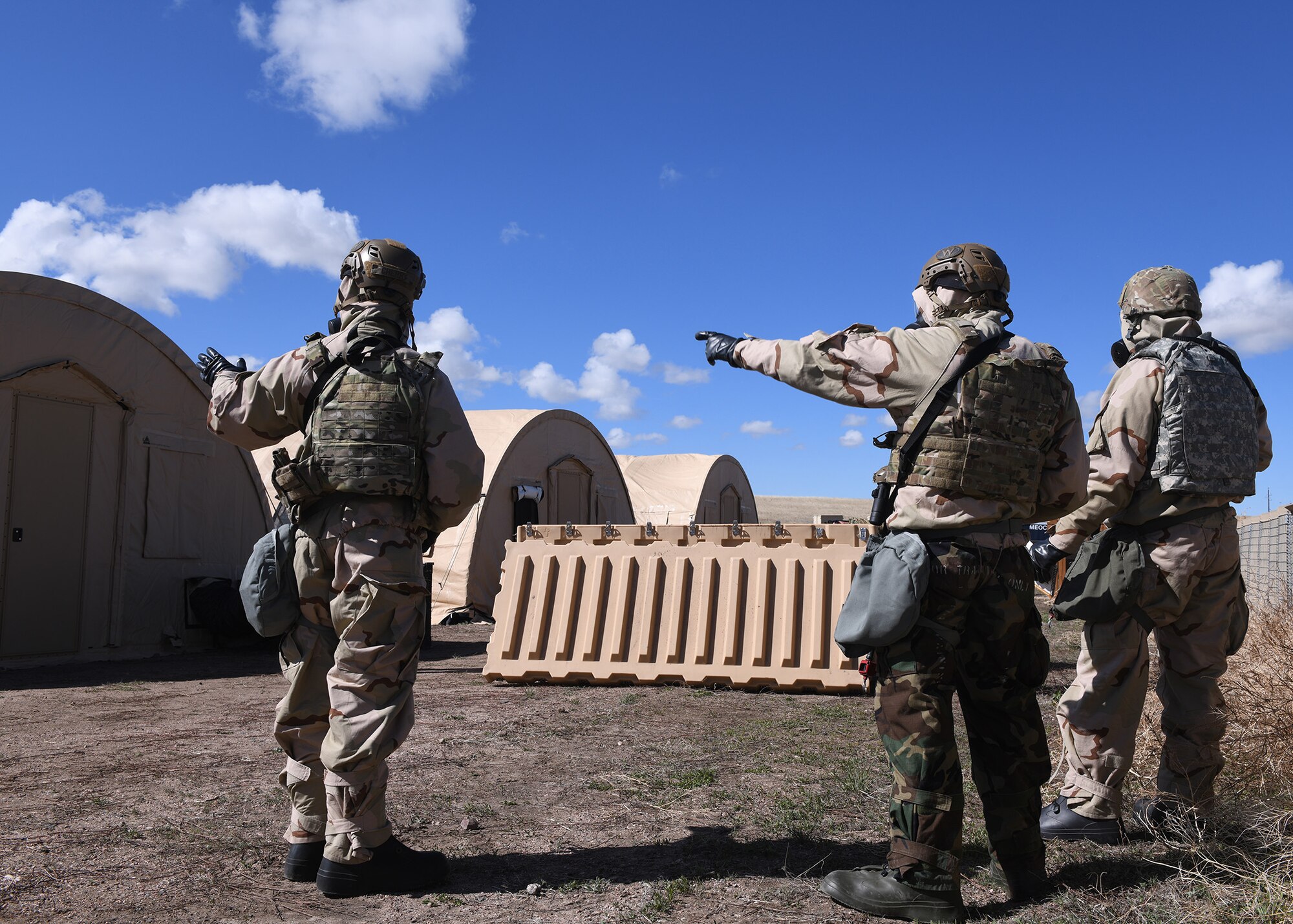 airman pointing