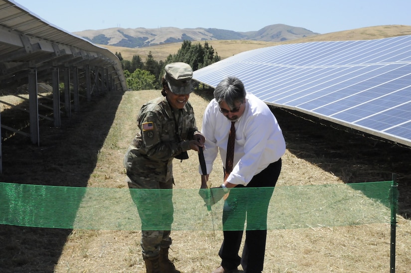 Col. Serena D. Johnson, Parks Reserve Forces Training Area Garrison Commander and Mr. Jarrod Ross, Fort Hunter Liggett’s Resource Efficiency Manager cut a ceremonial ribbon for PRFTA’s 2MW Solar Array, May 24, 2022. The 2MW Solar Array is a part of PRFTA’s innovative microgrid system which PRFTA broke ground on in 2021.