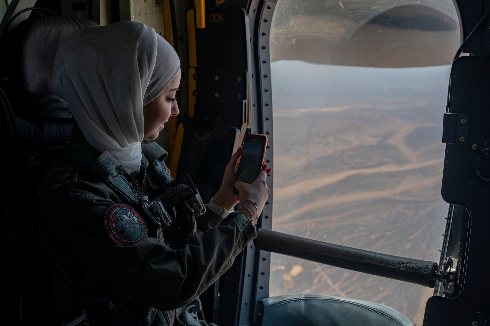 Royal jordanian outlet pilots