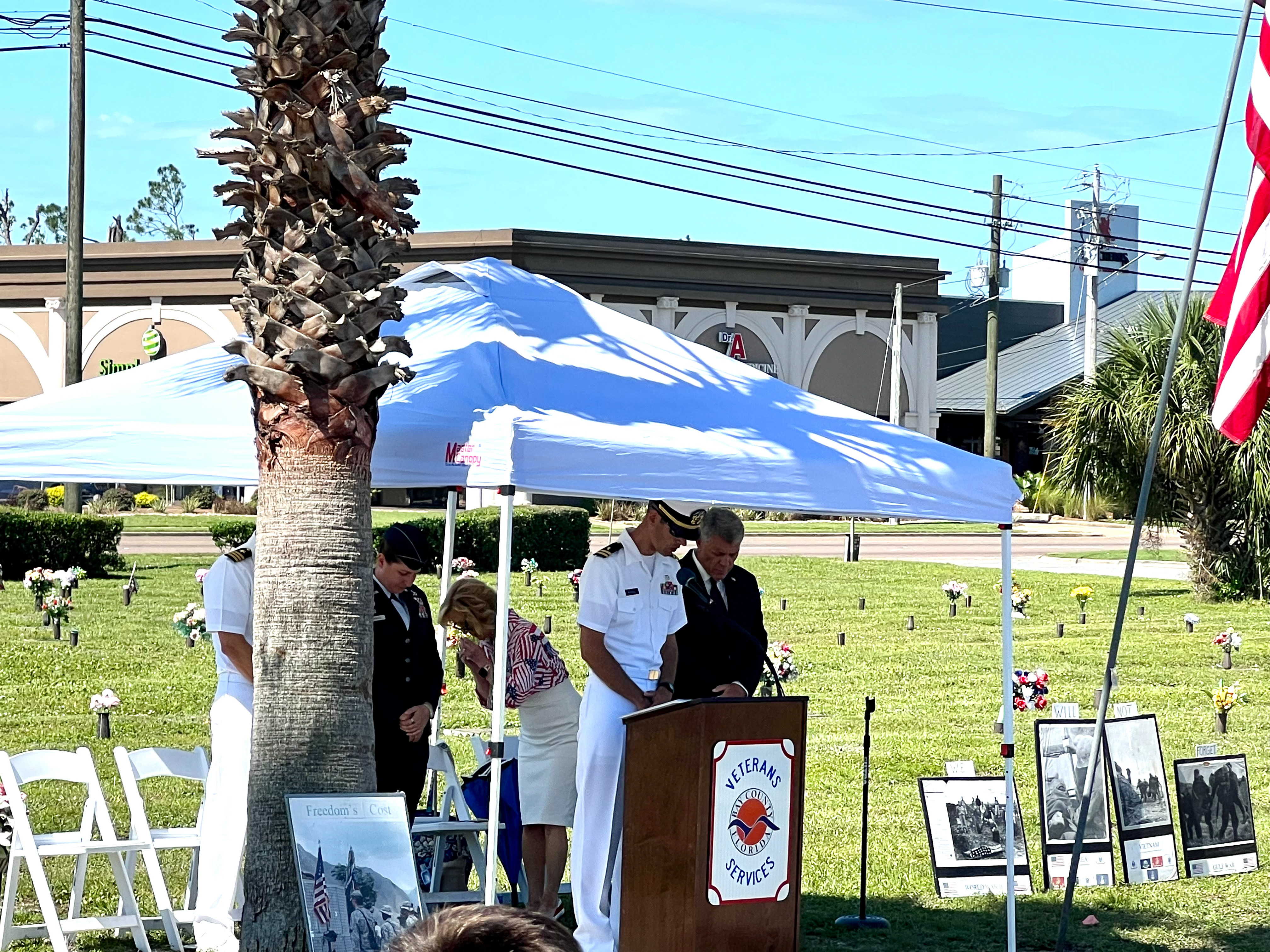 Naval Diving and Salvage Training Center Commanding Officer Cmdr. Erich Frandrup was the guest speaker and the Naval Support Activity Panama City’s Command Chaplain, LT Eric Mitchell provided the invocation and benediction at the Bay County Veterans Service Memorial Day Observance, May 30.  This ceremony is an annual observance held at the Kent-Forest Lawn Funeral Home & Cemeteries in Panama City, FL.