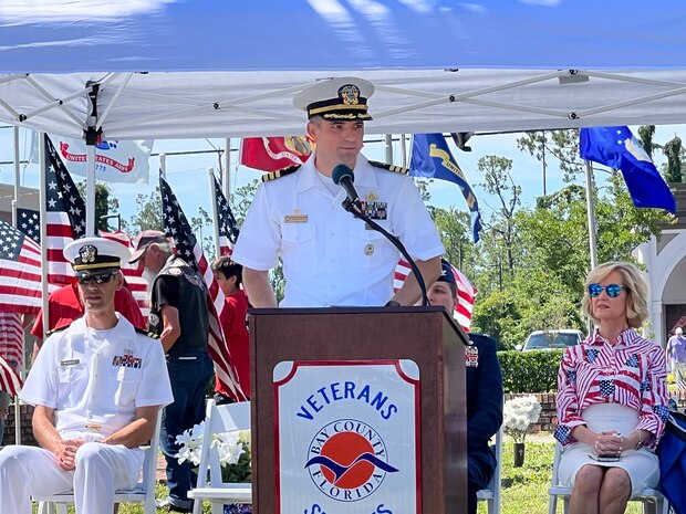 Naval Diving and Salvage Training Center Commanding Officer Cmdr. Erich Frandrup was the guest speaker and the Naval Support Activity Panama City’s Command Chaplain, LT Eric Mitchell provided the invocation and benediction at the Bay County Veterans Service Memorial Day Observance, May 30.  This ceremony is an annual observance held at the Kent-Forest Lawn Funeral Home & Cemeteries in Panama City, FL.