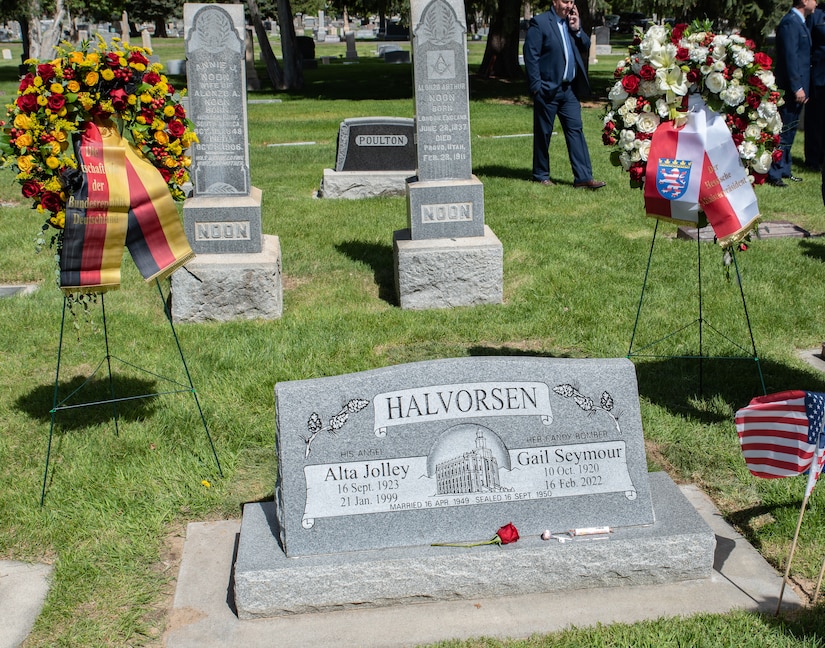 Gravestone of U.S. Air Force Col. Gail Halvorsen
