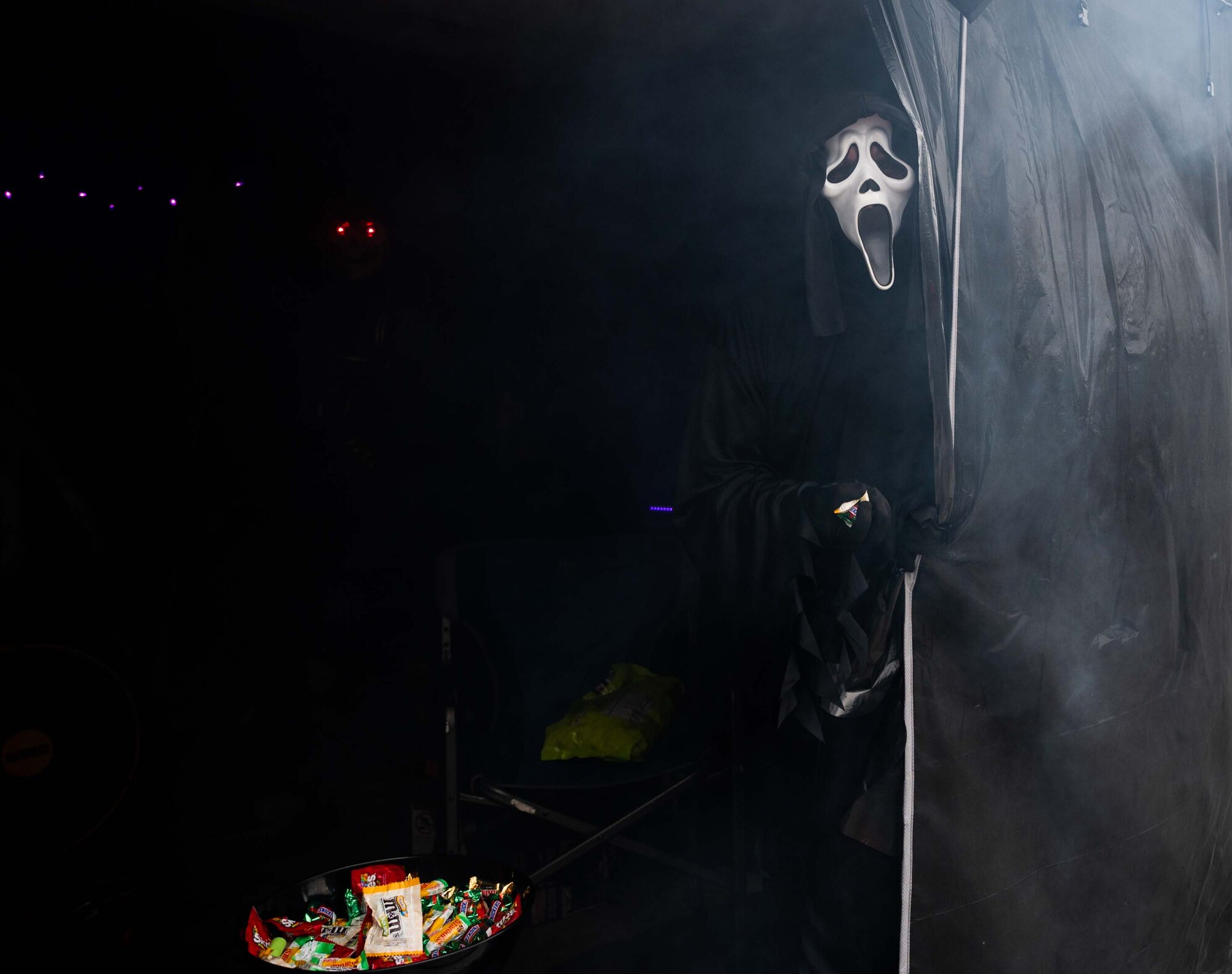 Dover Air Force Base families trick or treat > Dover Air Force Base > News