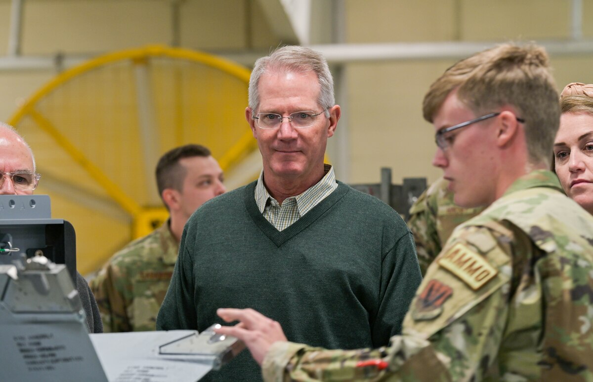 23 MXG hosts Moody's Honorary Commanders > Moody Air Force Base > Article Display