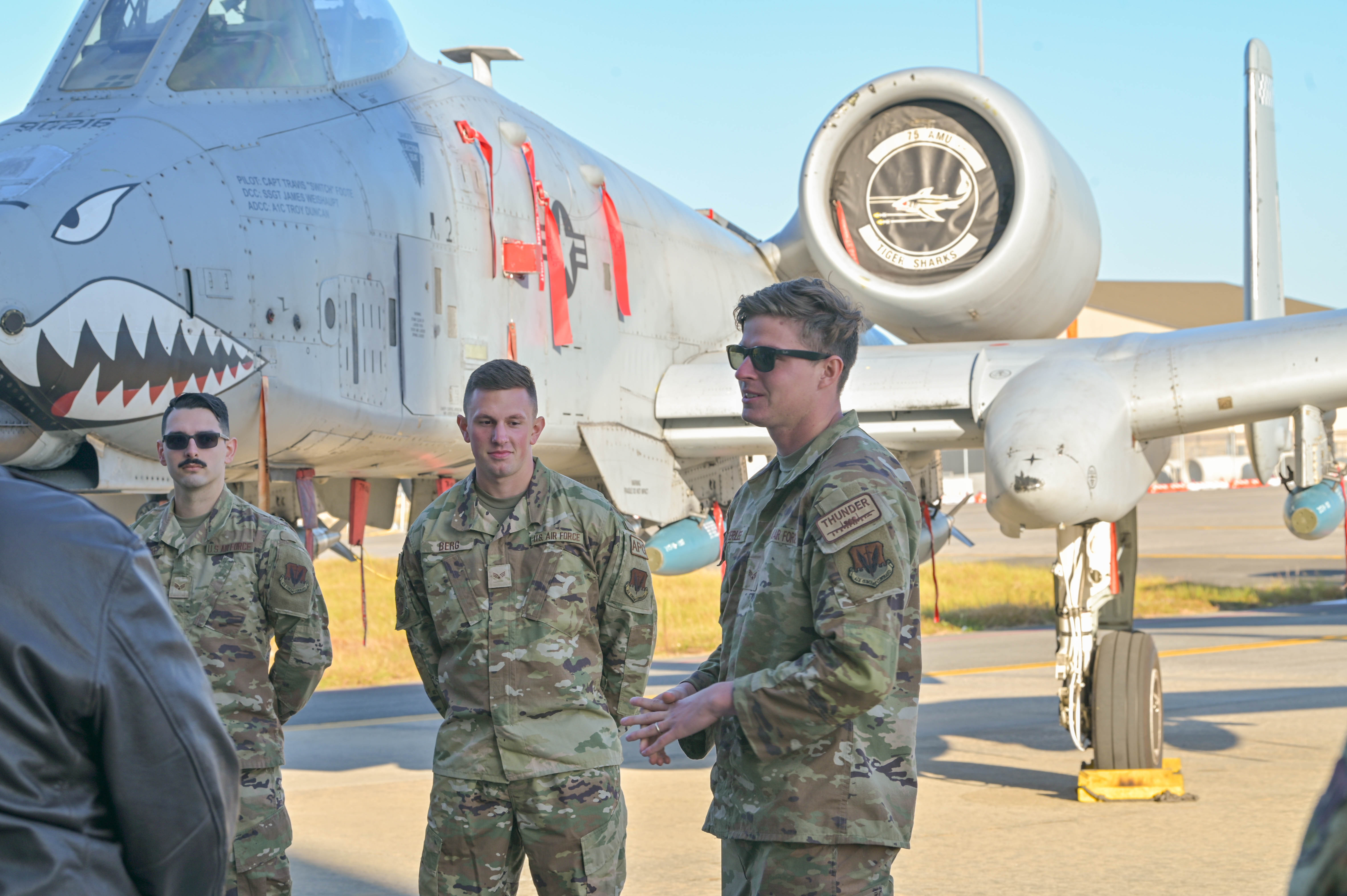 23 MXG hosts Moody's Honorary Commanders > Moody Air Force Base