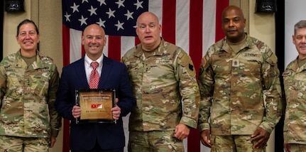USARC commanders' forum awards presentation