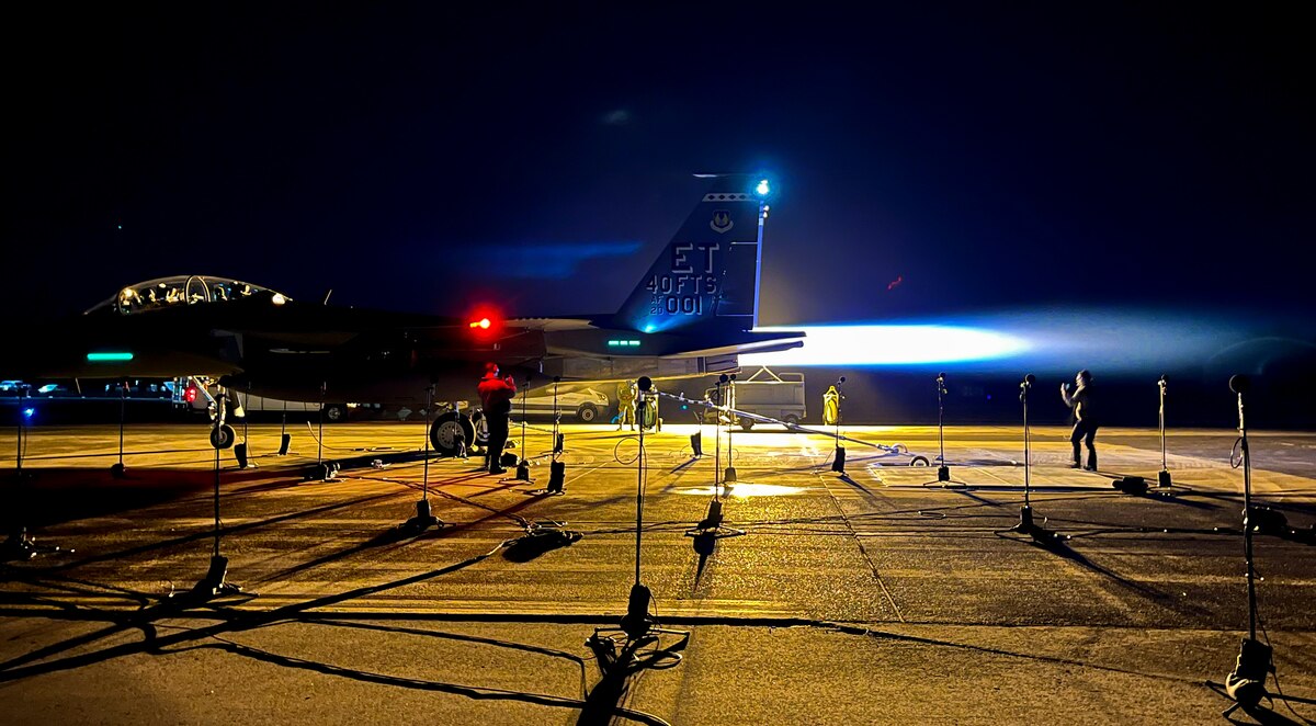 F-15 acoustic testing