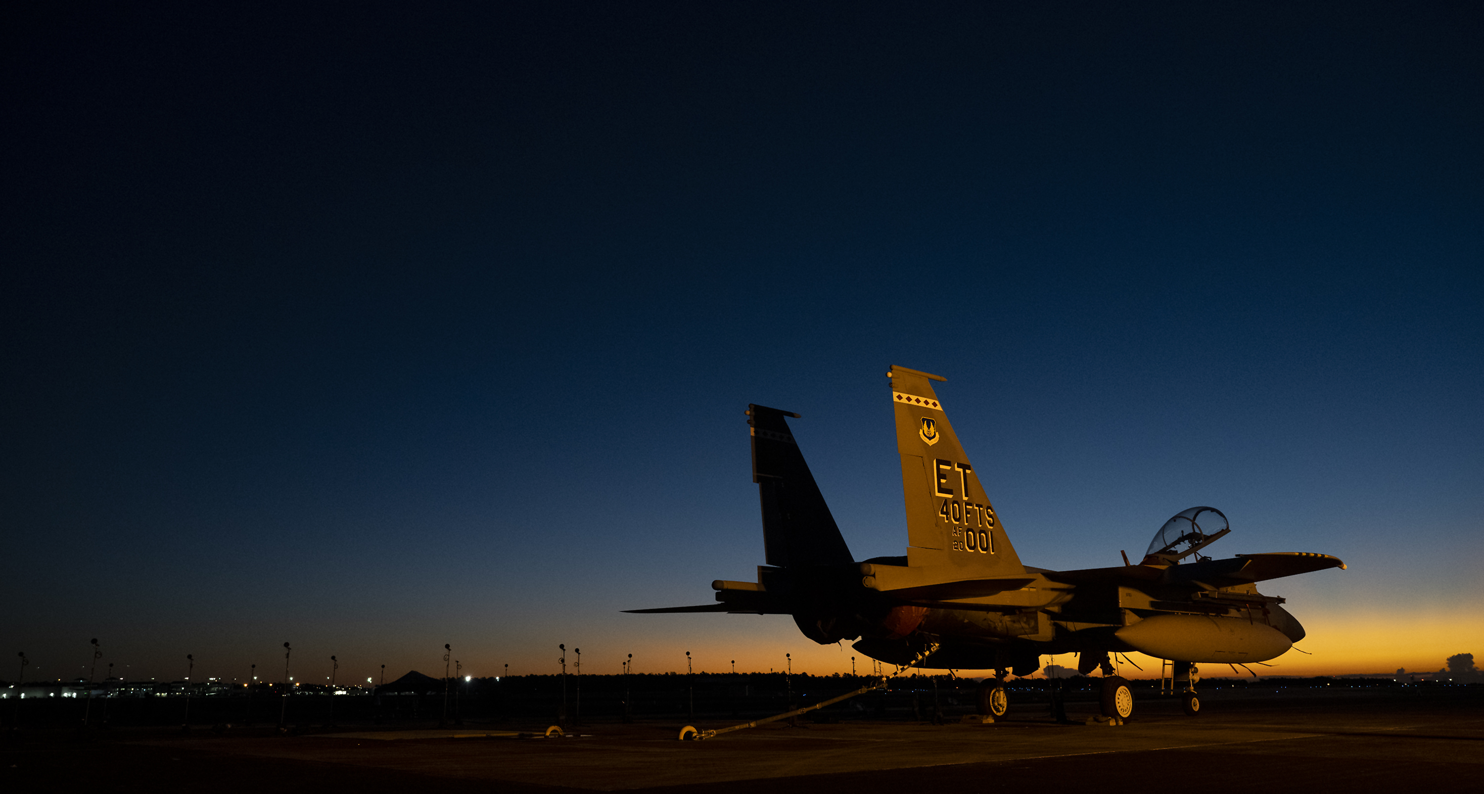 TX097 戦闘機の騒音問題対策について – 株式会社エヴァ