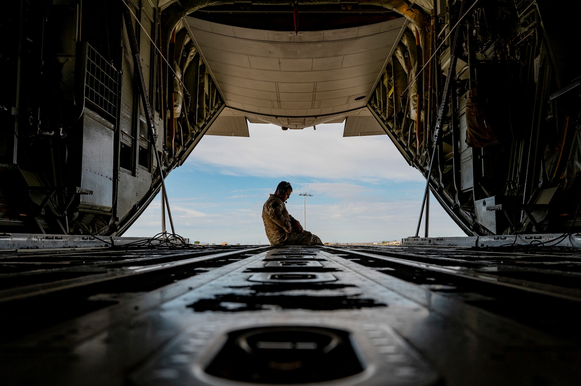 https://safe.menlosecurity.com/https://publicaffairs-sme.com/ExchangePost/2022/11/03/exchange-salutes-cmsaf-bass-with-inaugural-warfighter-quality-of-life-champion-award/