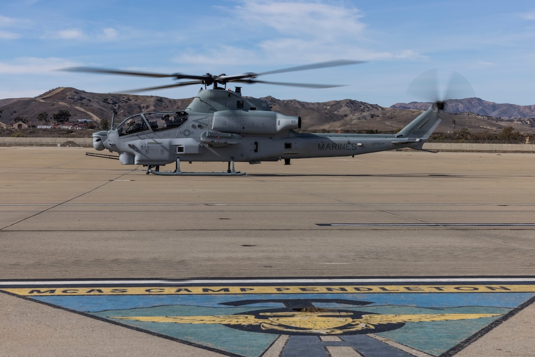 U.S. Marine Corps Col. “MOG” Marvel, commanding officer of Marine Aircraft Group (MAG) 39, 3rd Marine Aircraft Wing (MAW), lands the final AH-1Z Viper produced for the Marine Corps on Marine Corps Air Station Camp Pendleton, California, Nov. 4, 2022. Marvel flew the aircraft from Amarillo, Texas. The aircraft rolled off the assembly line as the final production of the U.S. Marine Corps AH-1Z Viper from Bell. The H-1 platform will continue to show the world why it is unequivocally important in maintaining 3rd MAW’s warfighting mentality and readiness to execute all six functions of Marine Corps Aviation. (U.S. Marine Corps photo by Cpl. Voss)