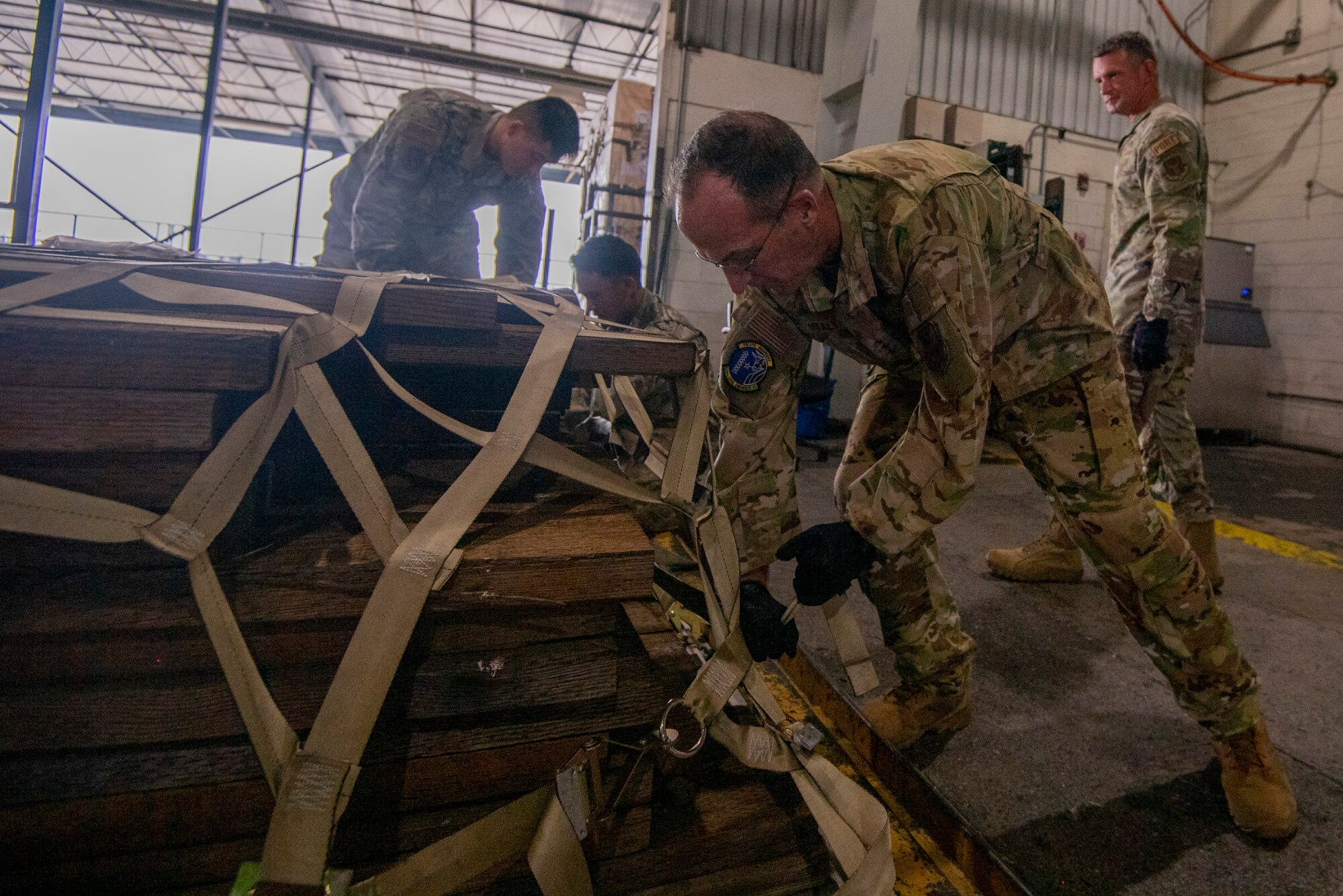 Lt. Gen. John Healy, Chief of the Air Force Reserve and Commander, Air Force Reserve Command, tours the 624th Regional Support Group, Joint Base Pearl Harbor-Hickam, Hawaii, Nov. 6, 2022.