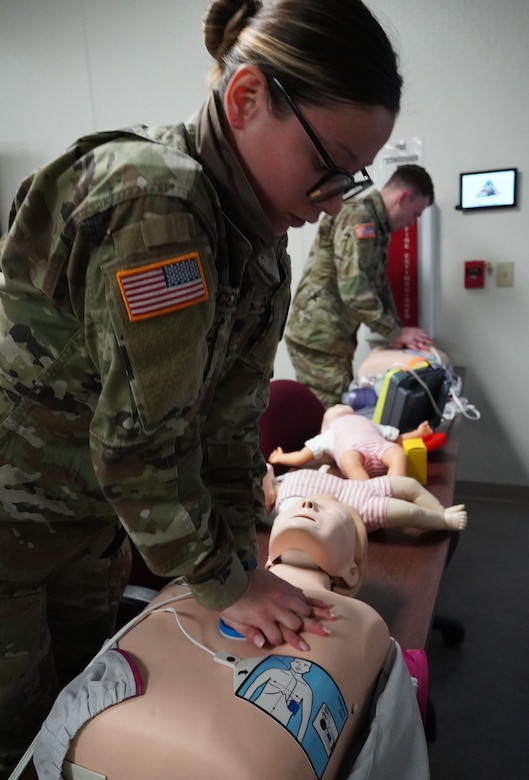 Soldiers learn nuances of basic life support