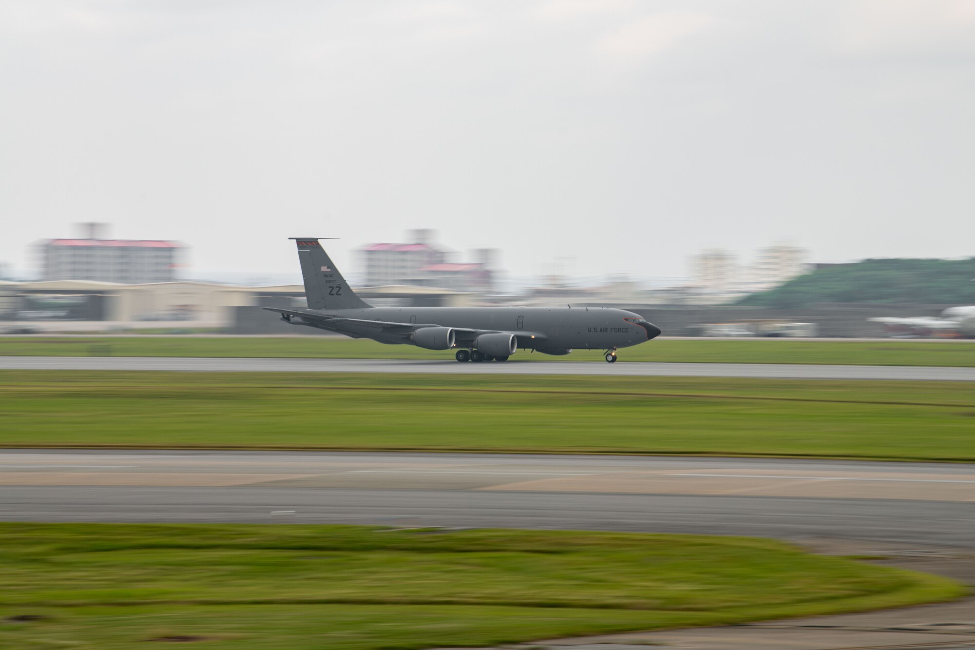 A refueling jet takes off
