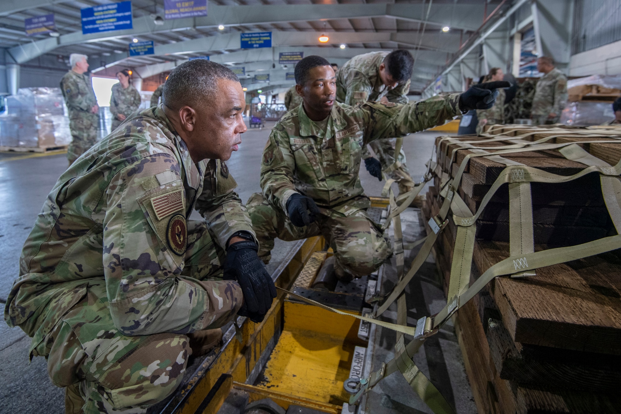 Lt. Gen. John Healy, Chief of the Air Force Reserve and Commander, Air Force Reserve Command, tours the 624th Regional Support Group, Joint Base Pearl Harbor-Hickam, Hawaii, Nov. 6, 2022.