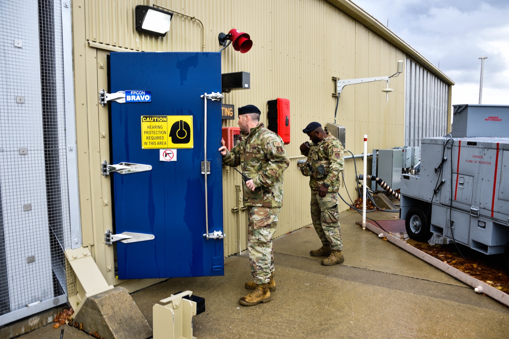 Photo of members during Exercise HYDRA COIL