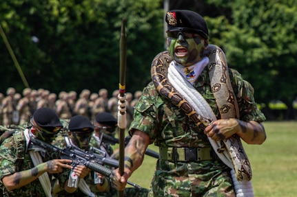 Colombian Army Lancero Soldiers provide the history of the Lancero