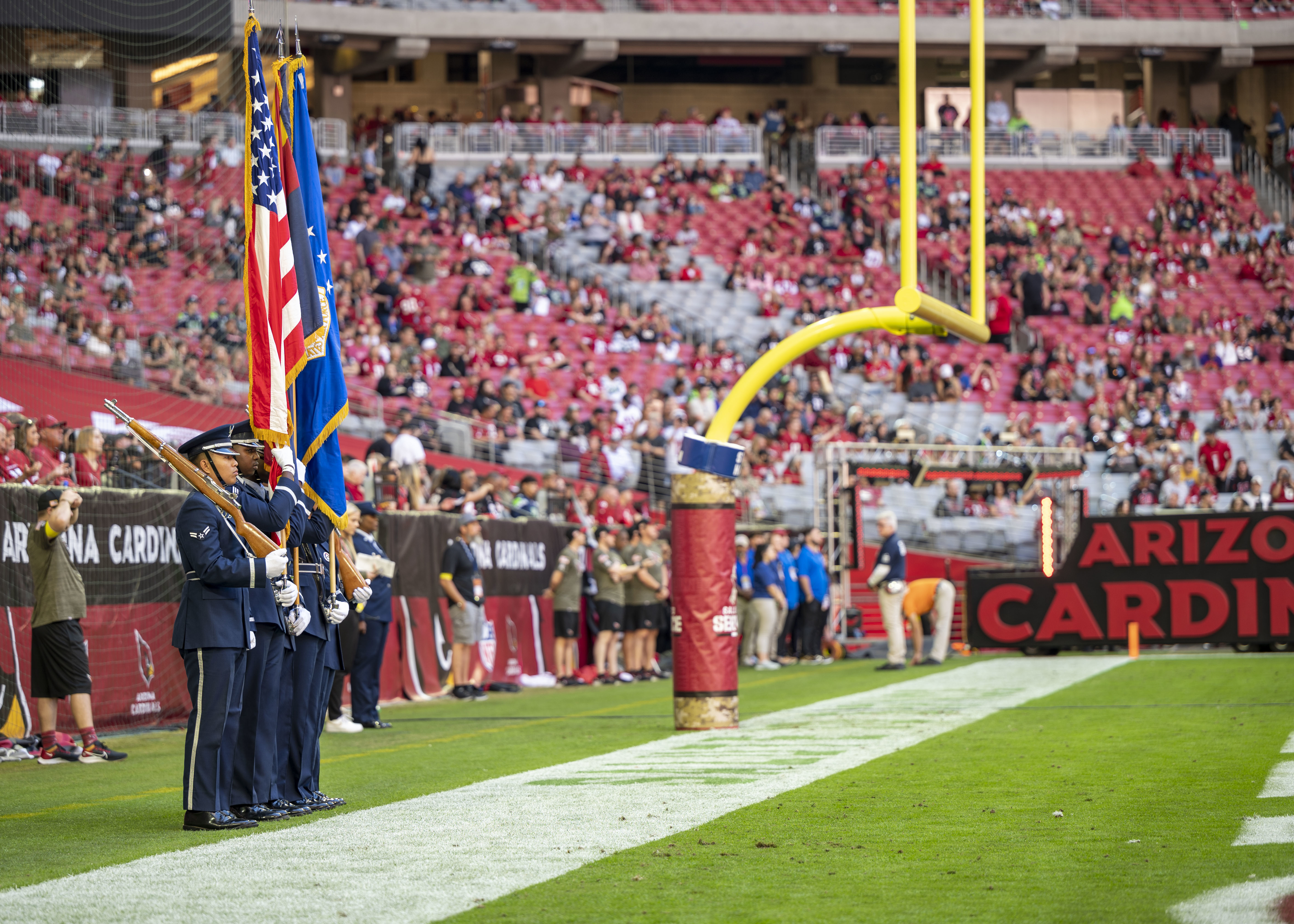 Luke AFB connects with local football fans at AZ Cardinals' Salute to  Service game > Air Education and Training Command > Article Display