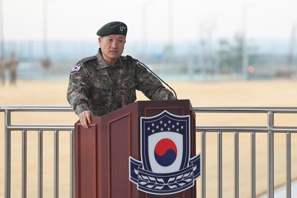CFC Deputy Commander General Ahn Byung Suk Speaks at the CFC relocation ceremony.