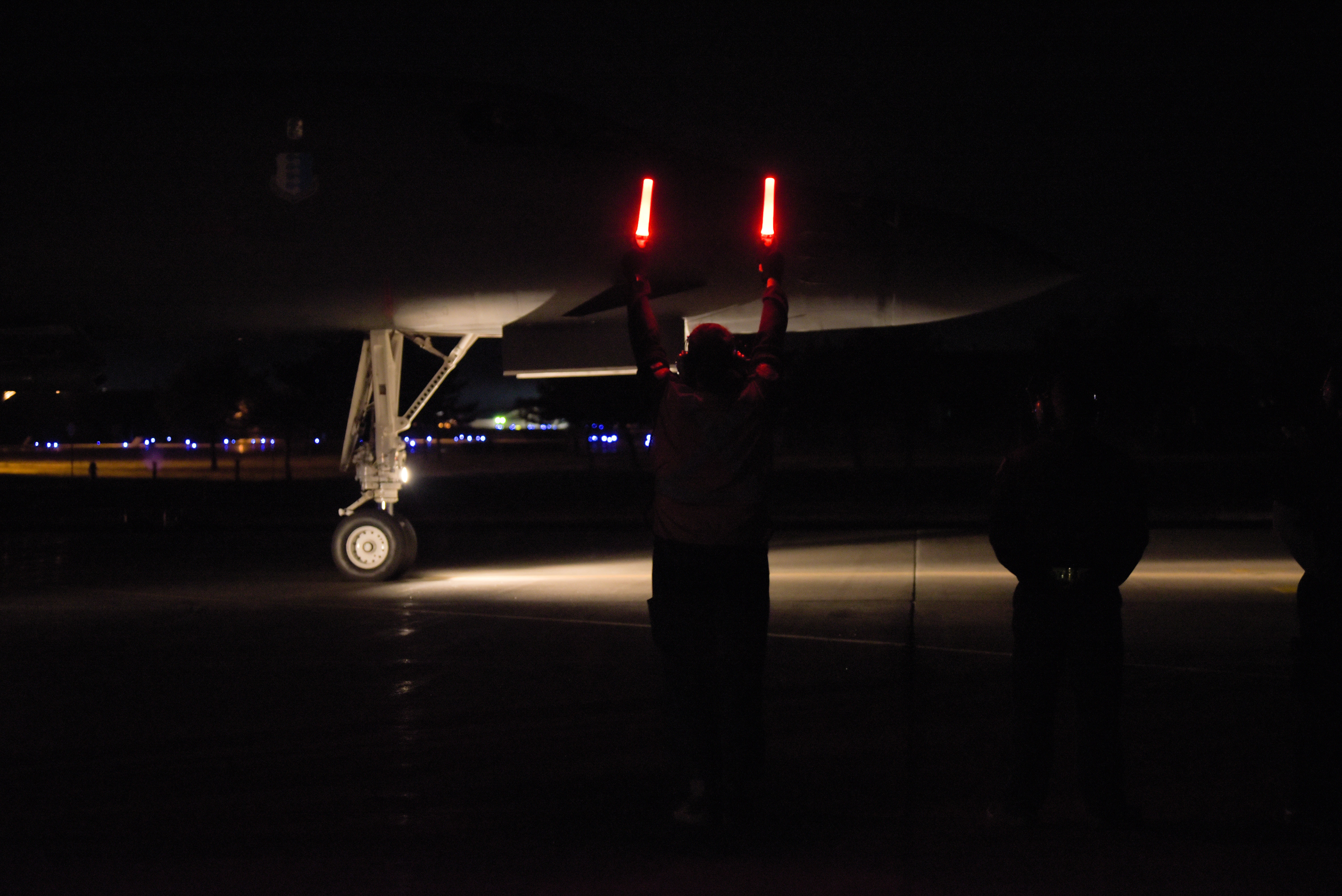 経典ブランド Airmen EBS 37th crush Force Air > Misawa in refuel pit hot 版画