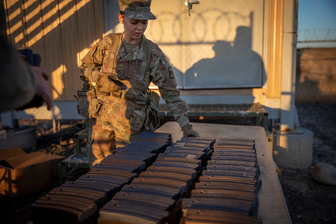 807th Medical Command (Deployment Support) Headquarter and Headquarters Company weapons qualification