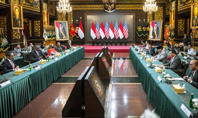 U.S., Indonesian Defense Leaders Look to Increase Interoperability