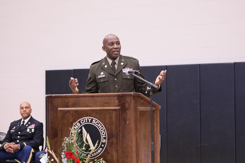 Army Reserve officers take message of service to high school students