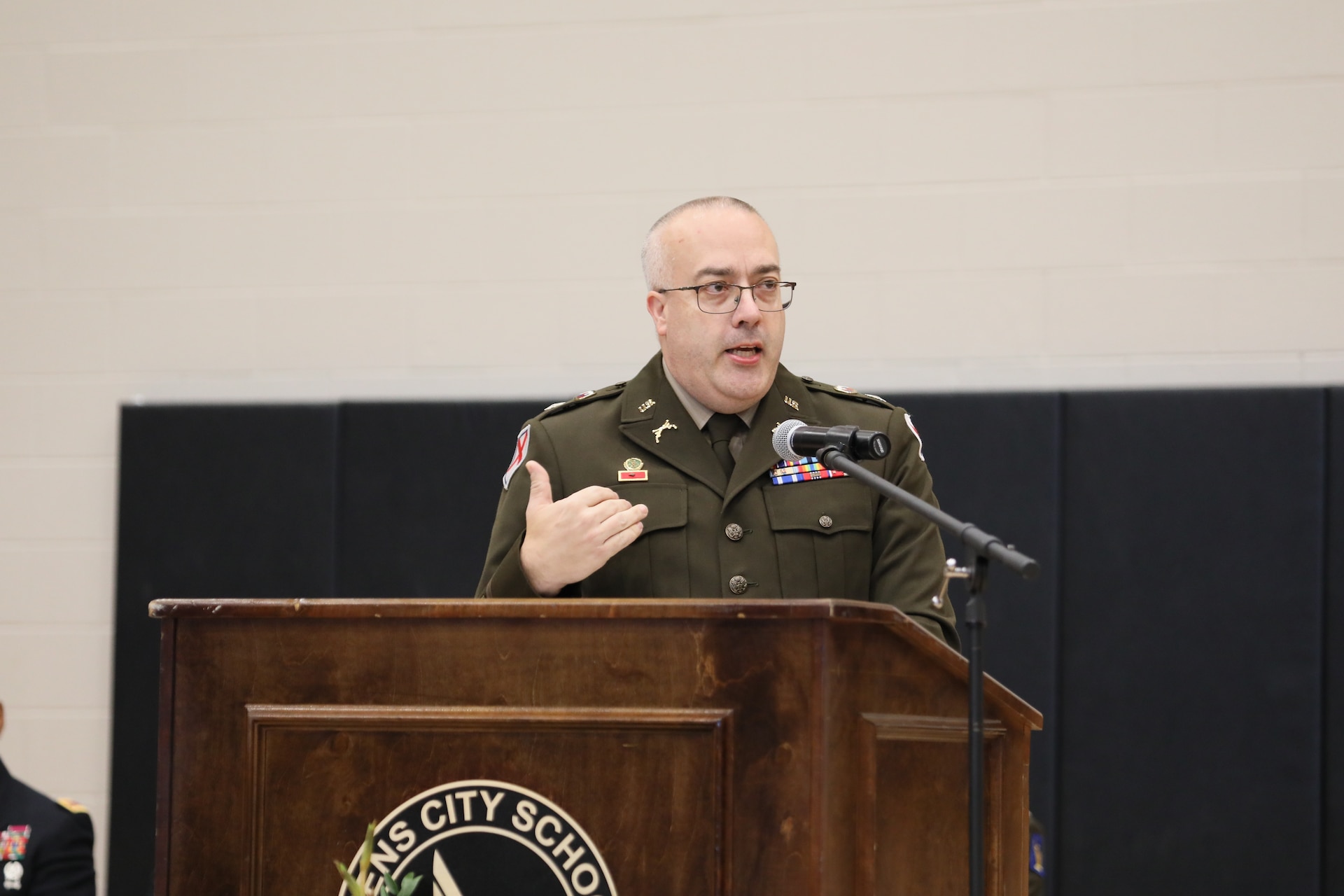 Army Reserve officers take message of service to high school students