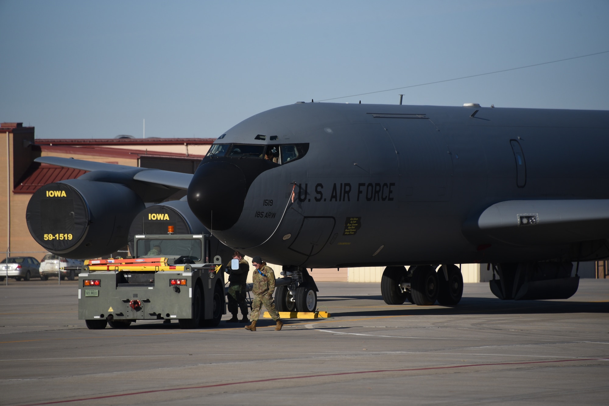 Flyover at the Field of Dreams > 185th Air Refueling Wing > Article Display  