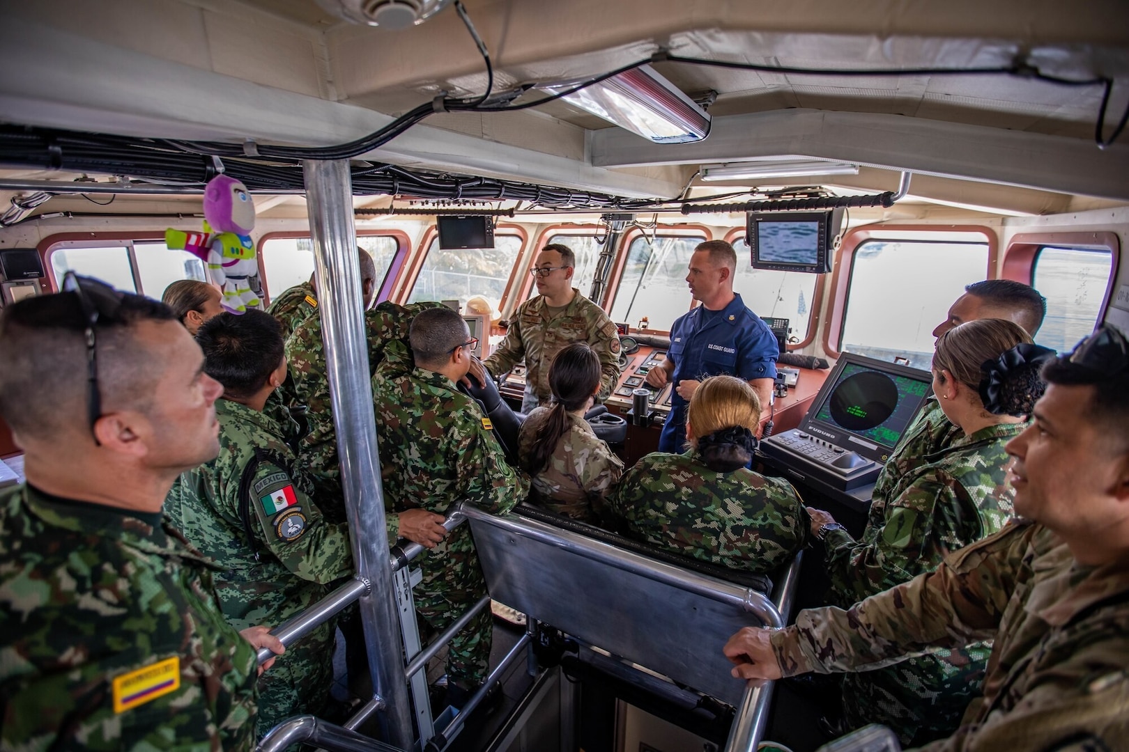 US Army hosts professional development exchange with Colombian NCOs