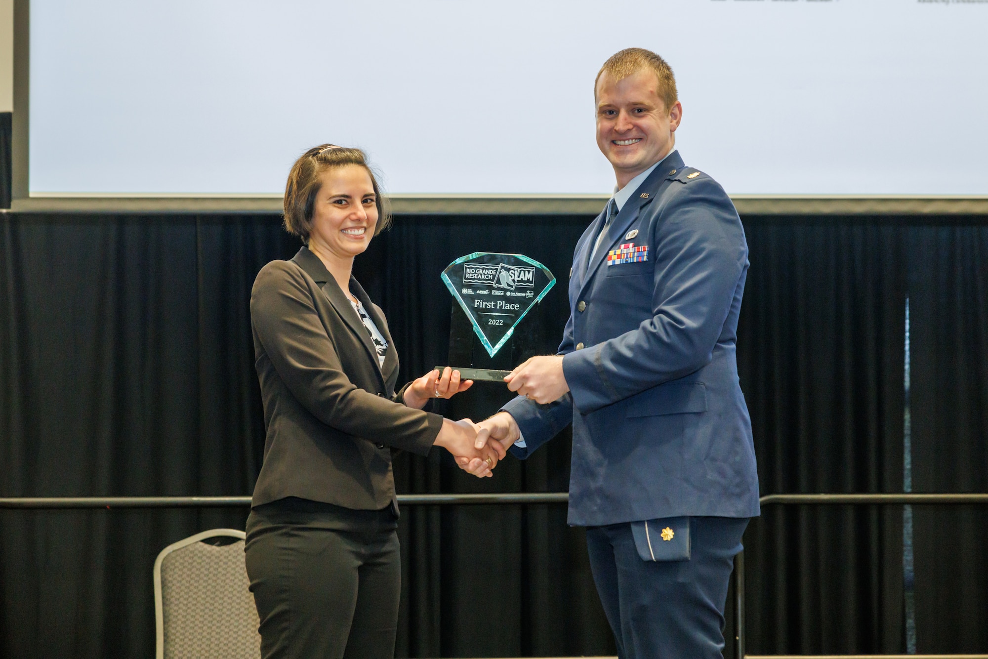 AFRL joins New Mexico national labs in postdoc speech competition > Air