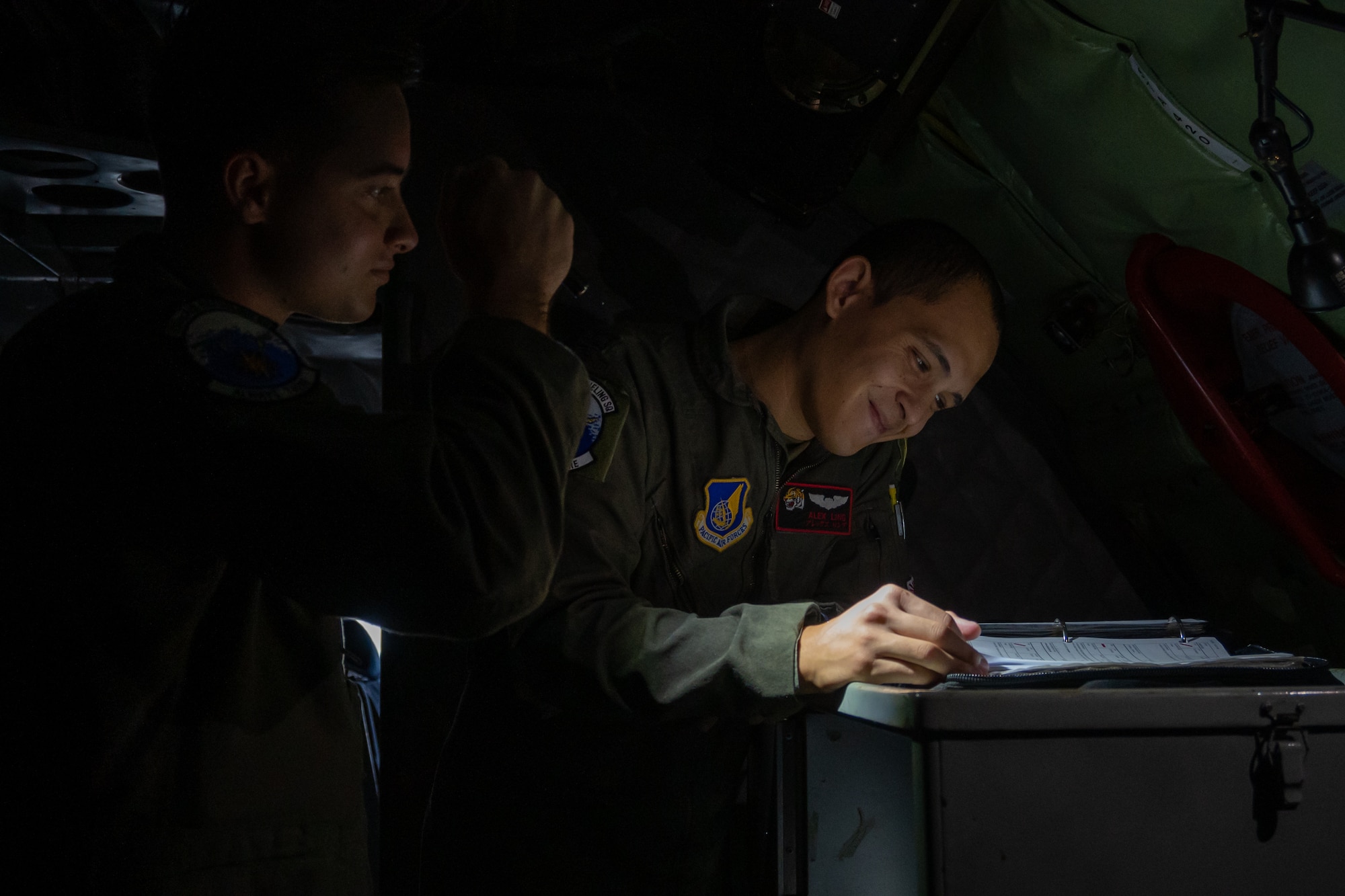 Pilots read jet maintenance records