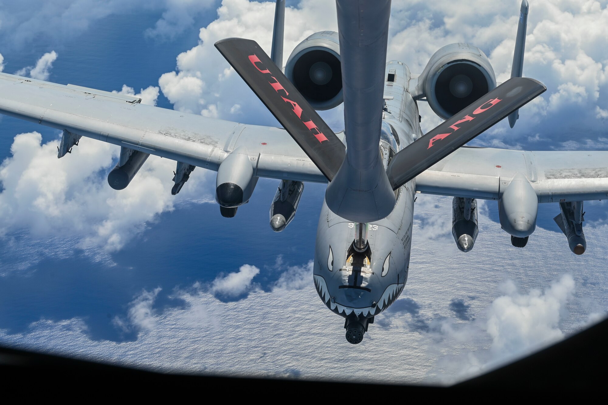 A plane aerial refueling
