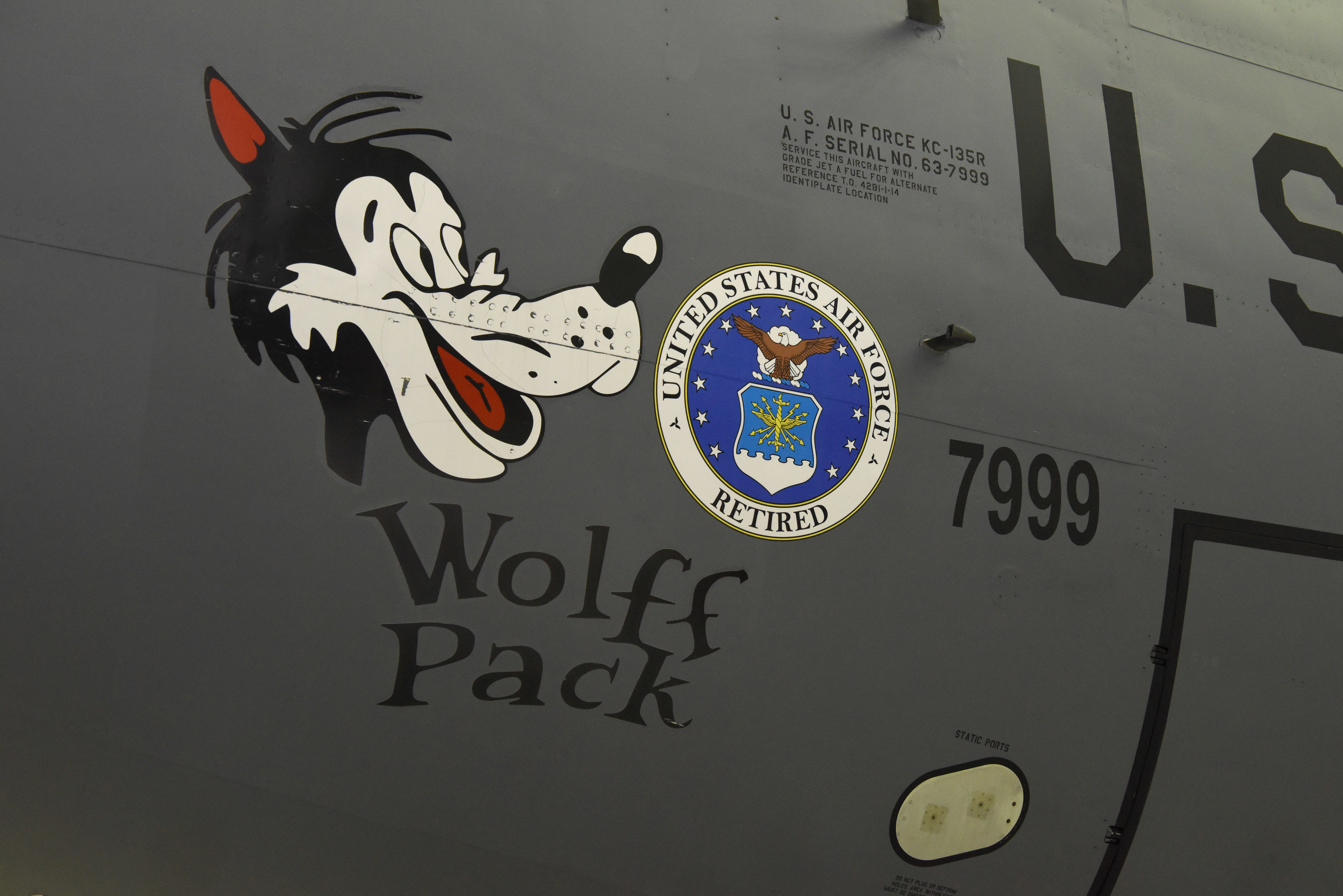 KC-135, tail 7999 – aka 'Wolff Pack' – retires from RAF