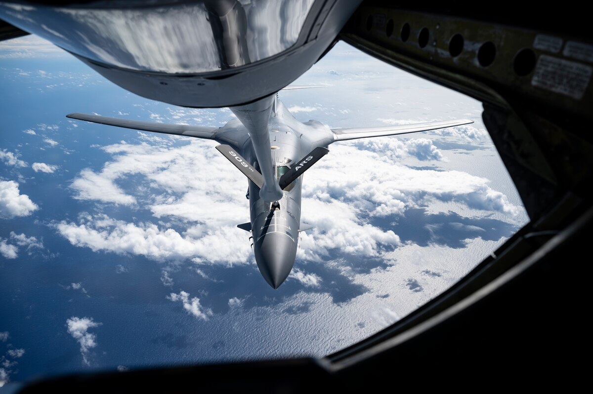 909th Air Refueling Squadron delivers fuel to B-1B Lancers