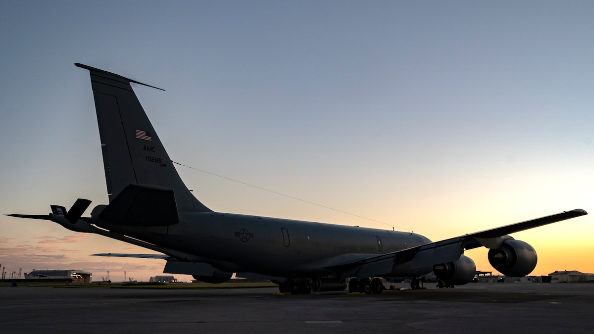 909th Air Refueling Squadron delivers fuel to B-1B Lancers