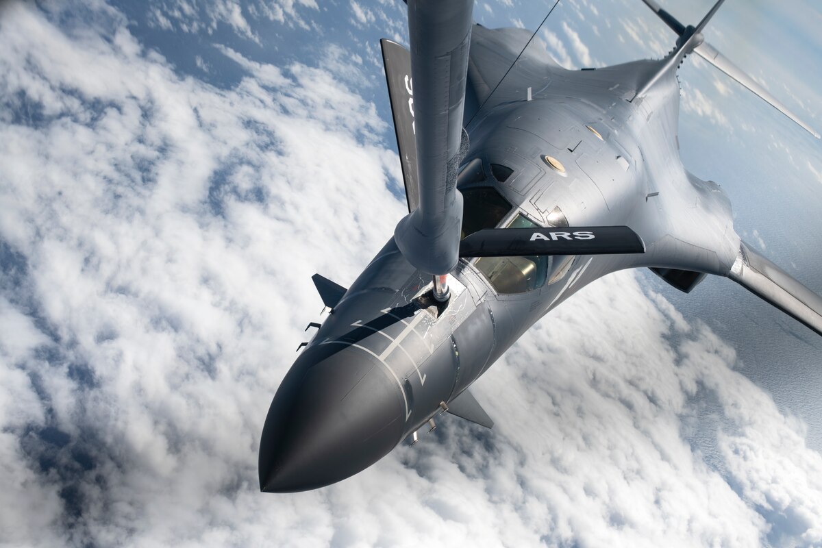 909th Air Refueling Squadron delivers fuel to B-1B Lancers