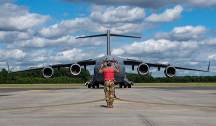 Airman recovers a C-17 Globemaster III.