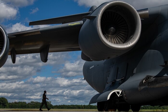 Airman recovers a C-17 Globemaster III.