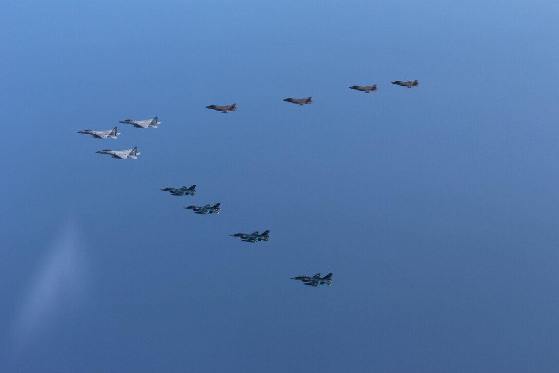U.S. Marine Corps F-35B Lightning II fighters conducted a bilateral exercise with Japan Air Self-Defense Force F-15 and F-2 fighters over the Sea of Japan to show the seamless cooperation between Japan and the United States in responding to any situation and further strengthening the response capabilities of the U.S.-Japan Alliance.​
