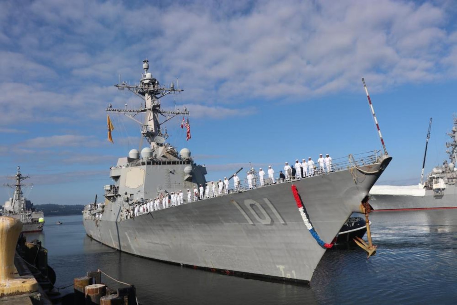 Arleigh Burke-class guided-missile destroyer USS Gridley (DDG 101) returns home to Naval Station Everett, Aug. 11.