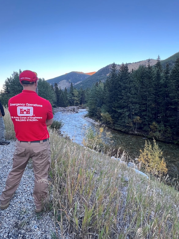 Dehyrl Middleton, U.S. Army Corps of Engineers, Mobile District Planning and Response Team member, assesses debris in a lake in Montana Oct. 5, 2022. FEMA requested the Corps to perform debris assessments throughout Montana because of flooding in the state in June. (Courtesy photo)